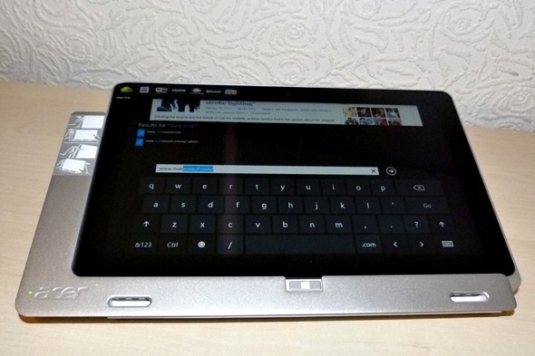 acer iconia W7 planšetdators