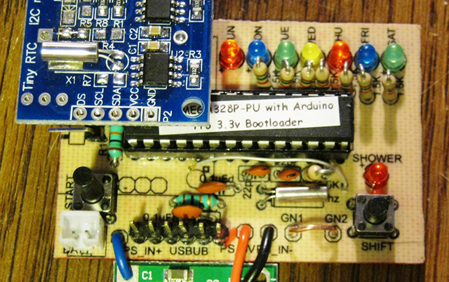 Arduino dušas monitors