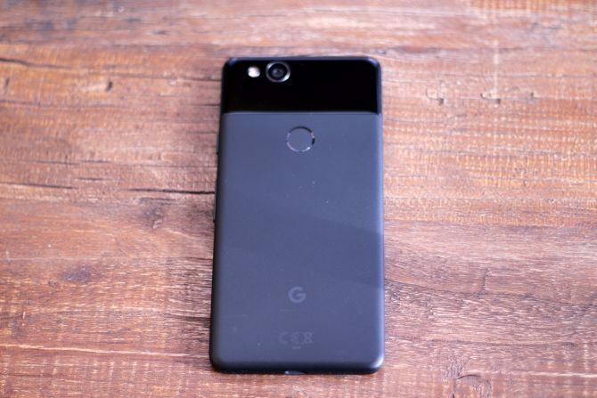 Google Pixel 2 apskats: vai tas ir labākais viedtālrunis jebkad? google pixel 2 hibrīda metāla pārklājuma viltus 670x447