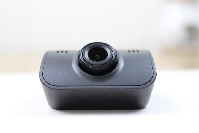 Yi Mini Dashcam: Yi turpina dominēt Yi Mini Dashcam 4 budžeta beigām