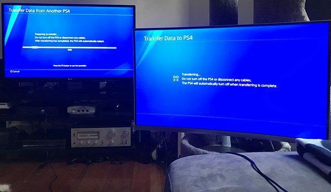 Notiek PS4 datu pārsūtīšana