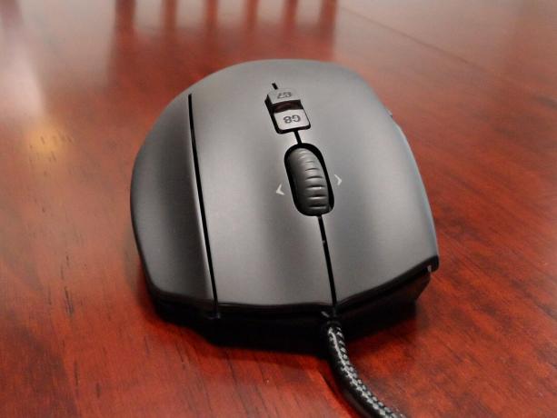 razer naga logitech g600 peles apskats