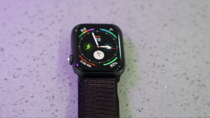 Apple Watch 4. sērija: Neapstrīdamais viedpulksteņu karalis Front 670