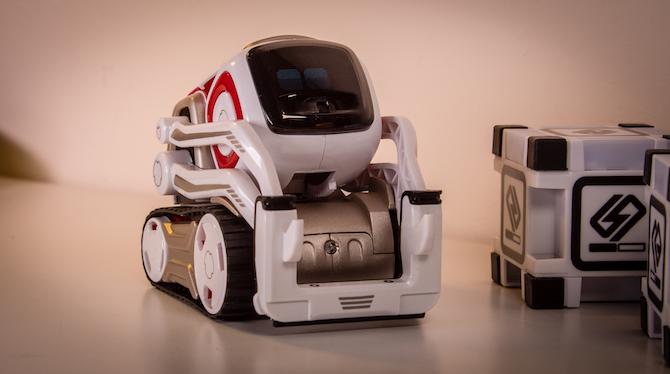 Šim rotaļlietu robotam ir sava dzīve: Anki Cozmo Review Cozmo 6