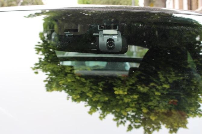 Yi Mini Dashcam: Yi turpina dominēt Yi Mini Dashcam 6 budžeta beigām