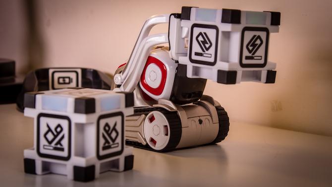 Šim rotaļlietu robotam ir sava dzīve: Anki Cozmo Review Cozmo 5