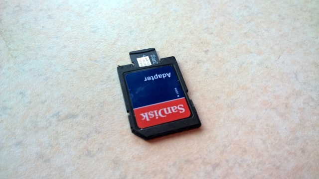 microSD karte un adapteris