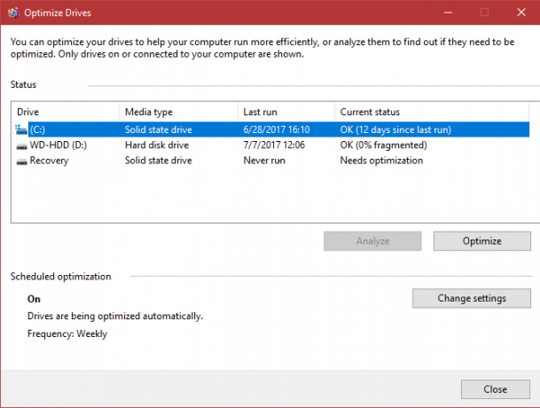 Windows 10 defrag optimizē diskus