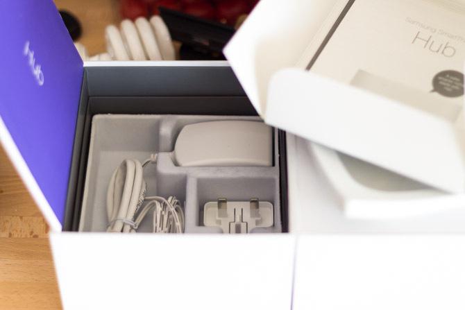 Samsung SmartThings sistēmas iestatīšana un lietošana samsung smartthings lodziņa saturs