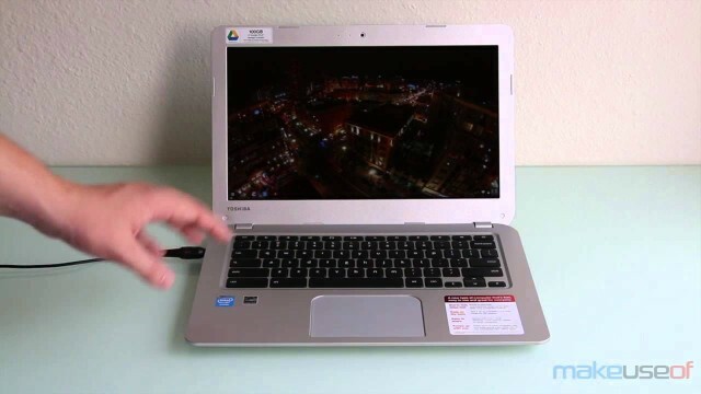 Video sīktēls youtube video Toshiba CB35-A3120 Chromebook pārskats un Giveaway