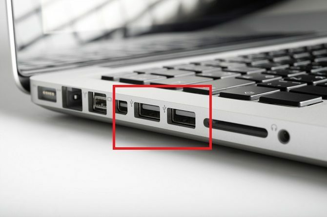 Kā izmantot zibatmiņas disku operētājsistēmas Windows 10 usb portā 670x445