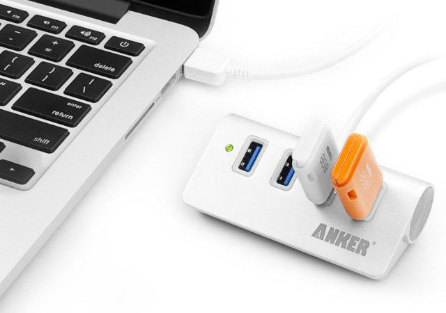 anker-usb-centrmezgls